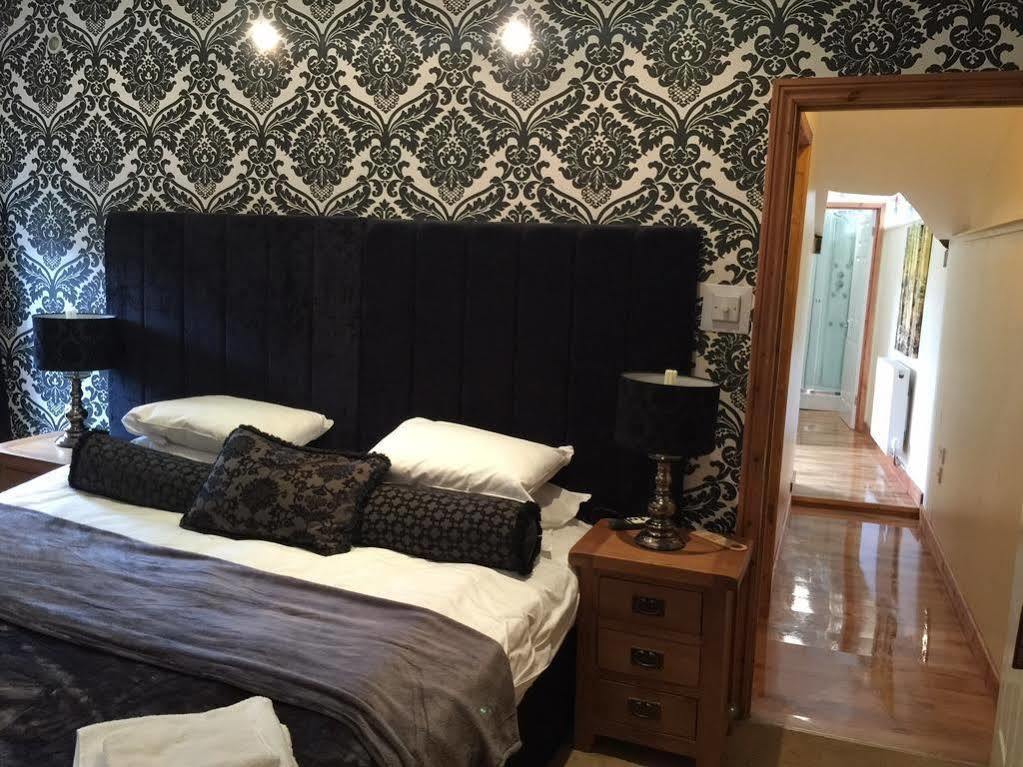 The Horse & Jockey Inn Knighton  Ngoại thất bức ảnh
