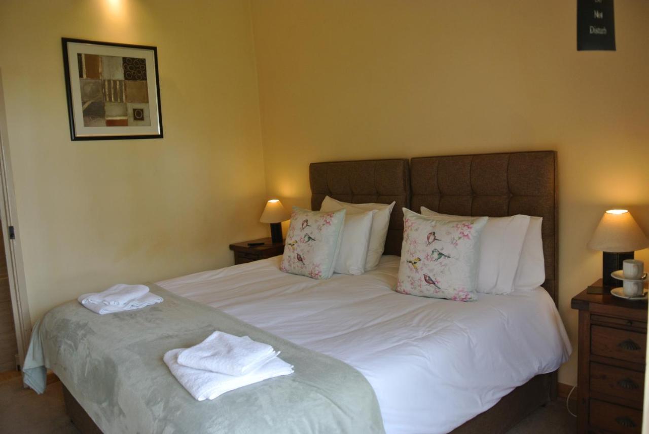 The Horse & Jockey Inn Knighton  Ngoại thất bức ảnh