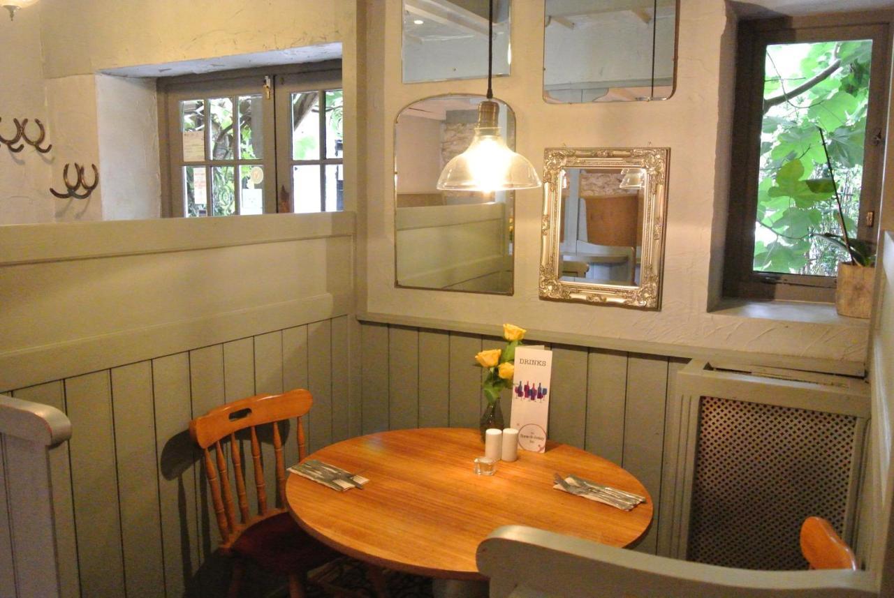 The Horse & Jockey Inn Knighton  Ngoại thất bức ảnh