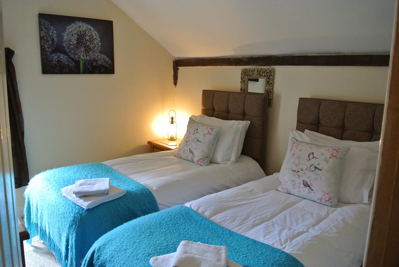 The Horse & Jockey Inn Knighton  Ngoại thất bức ảnh